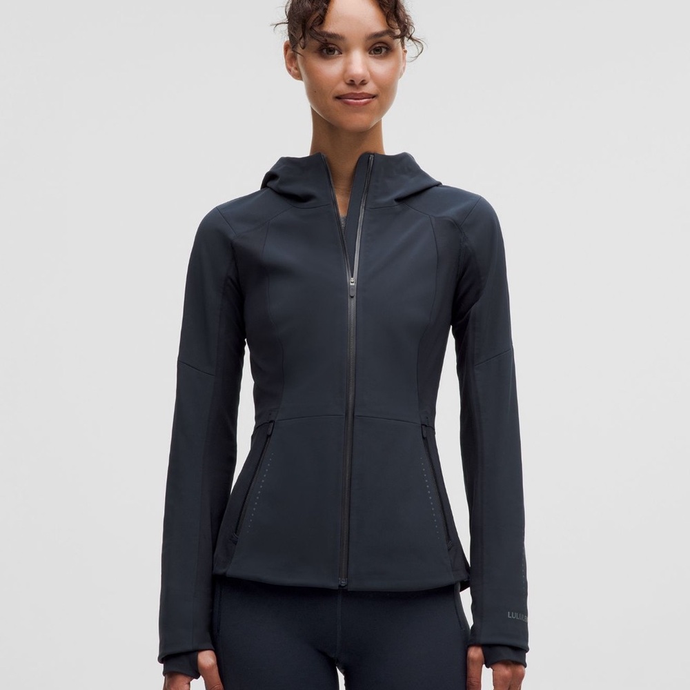 Women's Black LULULEMON Hooded Cross Chill Performance waterproof Jacket